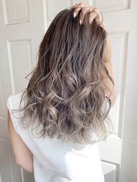 ヘアーワークス ヘルム 渋谷店(HAIR WORKS HELM) [HELM渋谷]バレイヤージュグレージュ外国人風