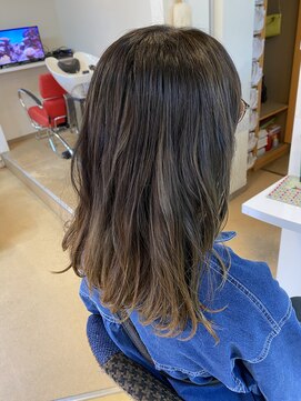 ヘアー バイ ミーズ(hair by Mii’s) インナー／アッシュベージュ