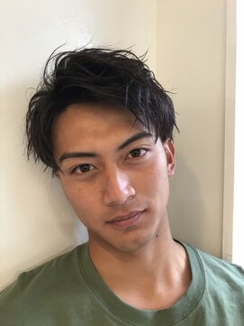 ケーゼット(KZ) ツヤっぽいアップバングが人気の2wayマッシュ