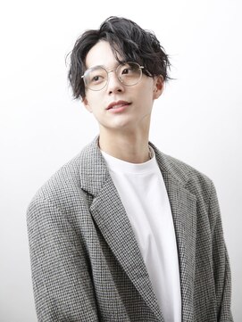 テトラ バイ ネオリーブ 横浜西口店(tetra by neolive) 横浜★センターパートのツイストスパイラル