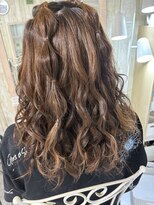 ヘアーメイクサロン リュクス(Hair make salon LUXE)&nbsp;編みこみ入りハーフツイン