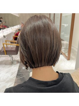 ウォーレントリコミニューヨーク ハービスエント大阪梅田店(WARREN TRICOMI NEW YORK) ショートボブ　大阪梅田　20代30代40代50代