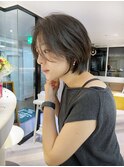 大人の抜け感ショートボブ