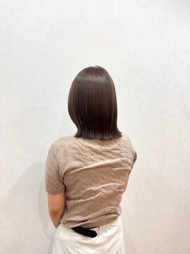 リム(Limb) ベージュブラウン