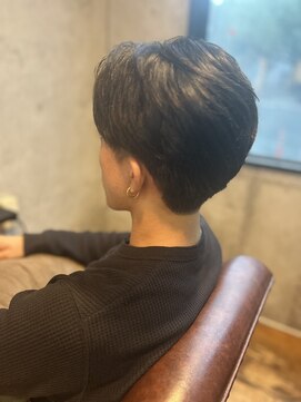 ヘアサロン レゴリス(hair salon REGOLITH) 癖を活かしたフェザー風センターパート