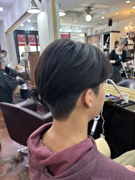 シャンプーボーイアネックス(SHAMPOO BOY Annex) センターパート 刈り上げ 佐世保