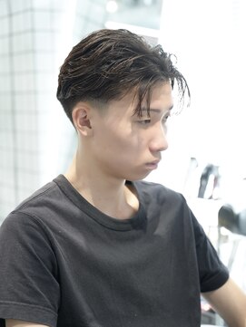 ヘア アトリエ ホロウ 堀江(HAIR ATELIER HOLLOW) Foreign Flick Center《フォーリンフリックセンター》