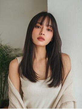 ウミ(umi.) 黒髪スタイル 大人レイヤーカット