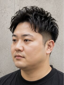 バーバーバー ナカノ(BARBER BAR NAKANO) 30代 大人のゆるパーマ×フェードショート