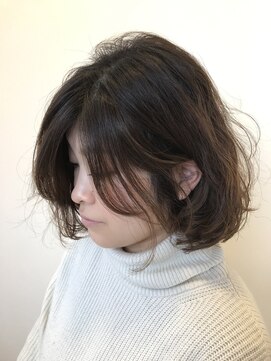 ピアリ(Peri) おしゃれエアリーボブ