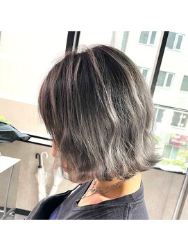 キッススワン(KISS SWAN) 明暗で周りと差をつけろ☆KO-GAoriginalバレイヤージュ☆退色○