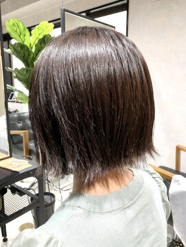 セシルヘアー(CECIL hair) アースカラー ぱっつんボブ 外ハネボブ