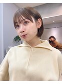 グレージュ×ショートボブ