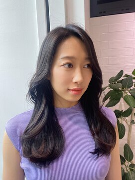 ステア ケース(stair case) 韓国「ヨシンモリ」 レイヤー　顔まわりカット