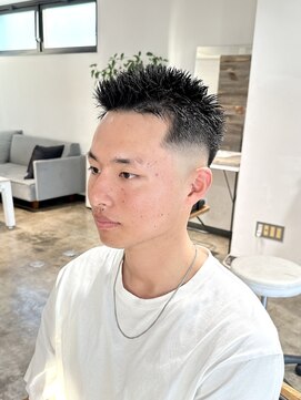 ザ オーダー(THE ORDER) スパイキーショートスキンフェードカットバーバースタイル短髪