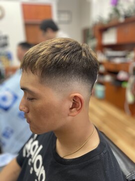 カミングよしむら(髪ingよしむら) フェードカット
