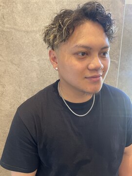 ガーデンエス 府中店(GARDENes) 【スパイラルパーマ】