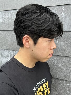 ヒュイル バイ ニアウ(Hwyl by Niau) メンズマッシュセンターパートシャドウパーマニュアンスパーマ