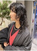 20代30代大人可愛いロングウルフくせ毛風パーマダークアッシュ