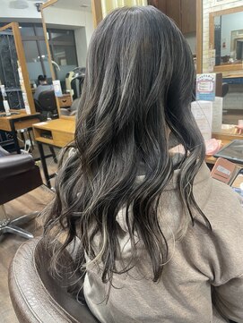 アリ 葛西店(ALi) デザインカラー 葛西髪質改善｜葛西縮毛矯正｜葛西白髪ぼかし