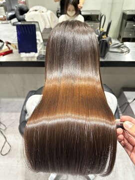 シシ 銀座(sisi) ●【髪質改善/縮毛矯正／トリートメント/白髪ぼかし/白髪染め】