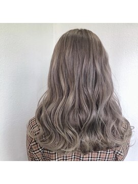 ジゼル 梅田(GiseL) ミルクティーグレージュ