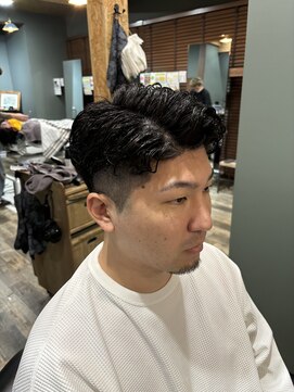 スタンドバーバー 柏(STAND BARBER) MEN’S HAIR/波巻きツイストスパイラル/リバースセンターパート