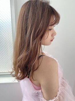 サラ 新道店(SALA)の写真/年齢問わず叶う、触れたくなるうるツヤ髪