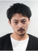 無造作で映えるルーズショートツイストスパイラルパーマ
