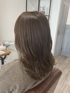 セライロ 千葉(celilo) 『千葉celilo大木 葉子』　セミロング