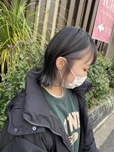 【こだわり★インナーカラー】白髪ぼかしもOK！隠せる大胆な色使いが特徴！チラ見せで映えるお洒落カラー♪