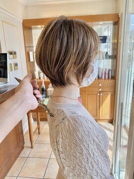 スニップ(Snip) 20代30代40代小顔見せ♪大人かわいい前下がり丸みショートボブ