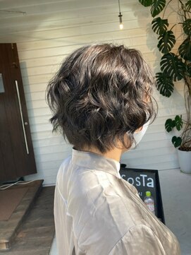 ラコスタ(LaCosTa) フレンチカジュアルくせ毛風ウェーブショート アッシュブラウン