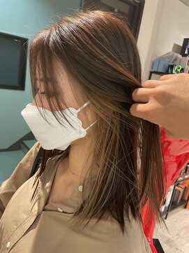 コワファーストナガサキシャンプーボーイ(COIFF1RST NAGASAKI SHAMPOO BOY) マロンベージュ　インナーカラー×ハイトーングレージュ