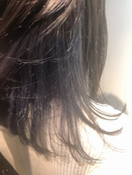 ナフィ バイ エイム 町田店(Nafie by eim) おしゃれなインナー/インナーカラーブルー/ゆるふわボブ/ツヤ髪