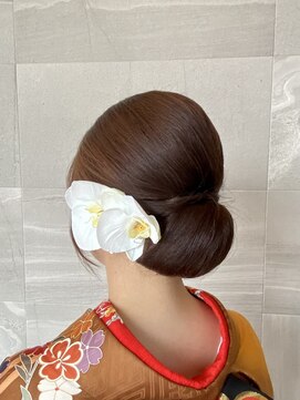 サロン Salon アイ アート シンプルシニヨン