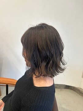 ツキ(TSUKI) オリーブグレージュ