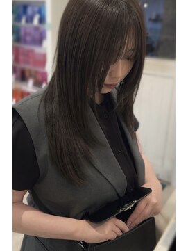 カルム(calme) レイヤーカット/オリーブグレージュ