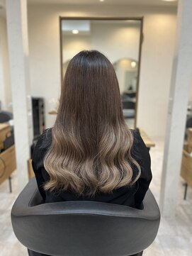 エリス ウメダ(Eliss umeda) グラデーションカラー！