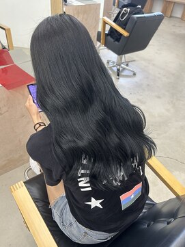 ヴィンスジオ 岐阜駅南(vince gio) ブルーブラック/艶髪/巻き髪