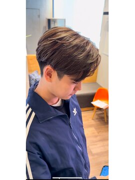 ソーエン バイ ヘッドライト 横須賀中央店(soen by HEADLIGHT) 筋感ハイライトカラー×センターパート