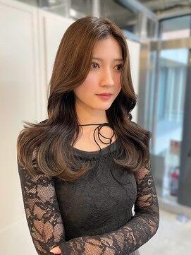 アリュウル 表参道(ALLURE) 小顔効果◯流れるお顔周りカット×グレージュカラー◯伊藤