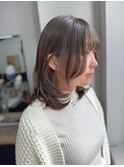 レイヤーカット　顔周り　ワンカール　ミディアム　20代　30代