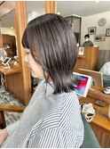 外ハネロングボブ