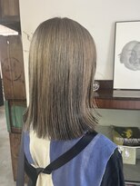 ヘアーアイストゥーレ(HAIR ICI TRE)&nbsp;ブリーチ　ベージュ　ローライト　ボブ　インナーカラー