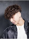 スペインカールスパイラルパーマツーブロックフェード