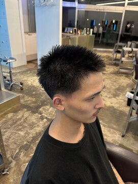 アンサー 千葉中央(UNSER prod by THE DAY) 【MEN’S HAIR/サーフカール/刈り上げセンターパート/千葉】