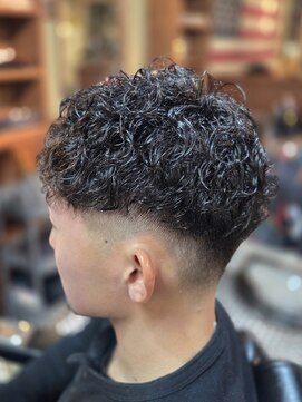 ツーブロック×アイロンパーマ