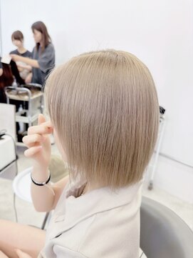 ロサ ファイブヘアー(Rosa..5Hair) 黒染めから一気に垢抜け！透明感ハイトーンボブ！