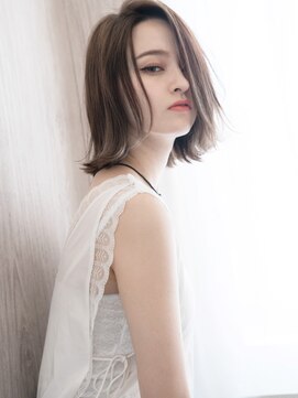 クラウン(CROWN) ☆切りっぱなし×外ハネ×ストレート☆旬味なエッジモードボブ